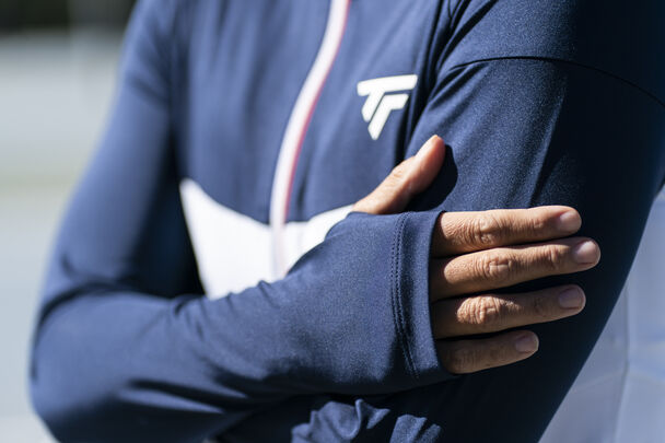 WOMEN TECH JACKET image number 5